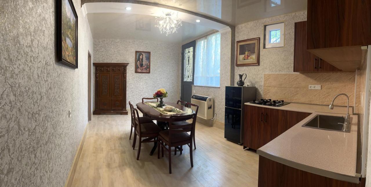 Kutaisi City Heart Apartment Exterior photo