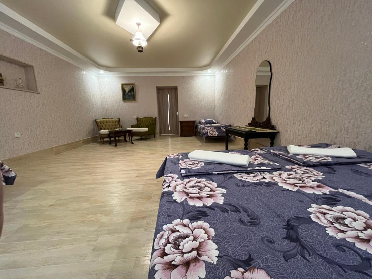 Kutaisi City Heart Apartment Exterior photo