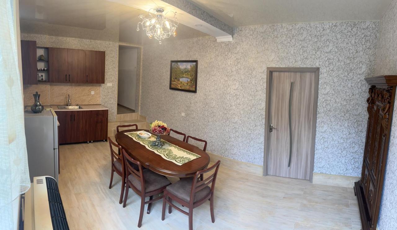 Kutaisi City Heart Apartment Exterior photo